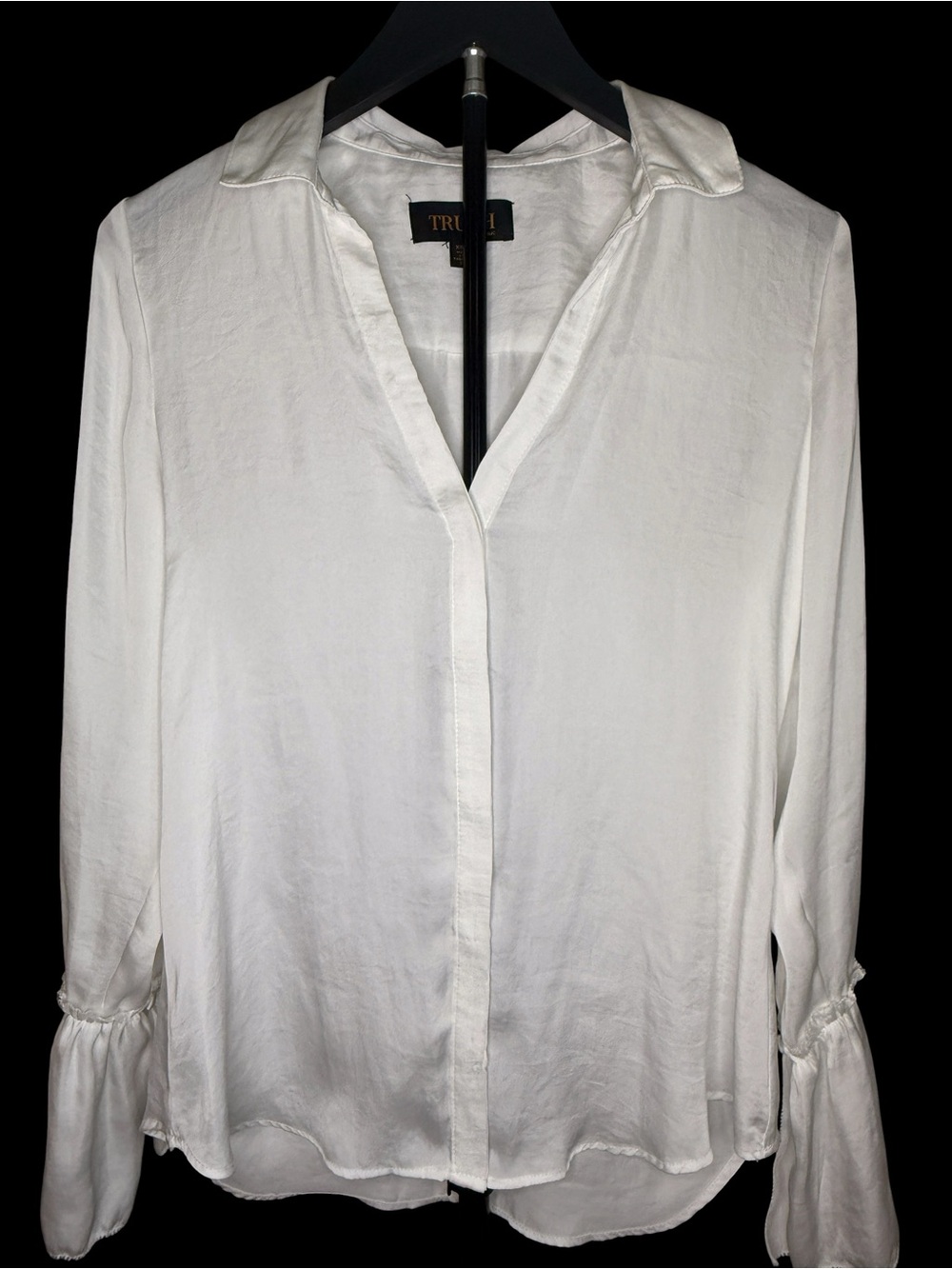 Truth by Republic Satin/Silk White V-Neck Button-Down Blouse
